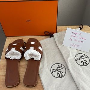 Hermés Oran Sandals in size 37.5.  Authentic!!!